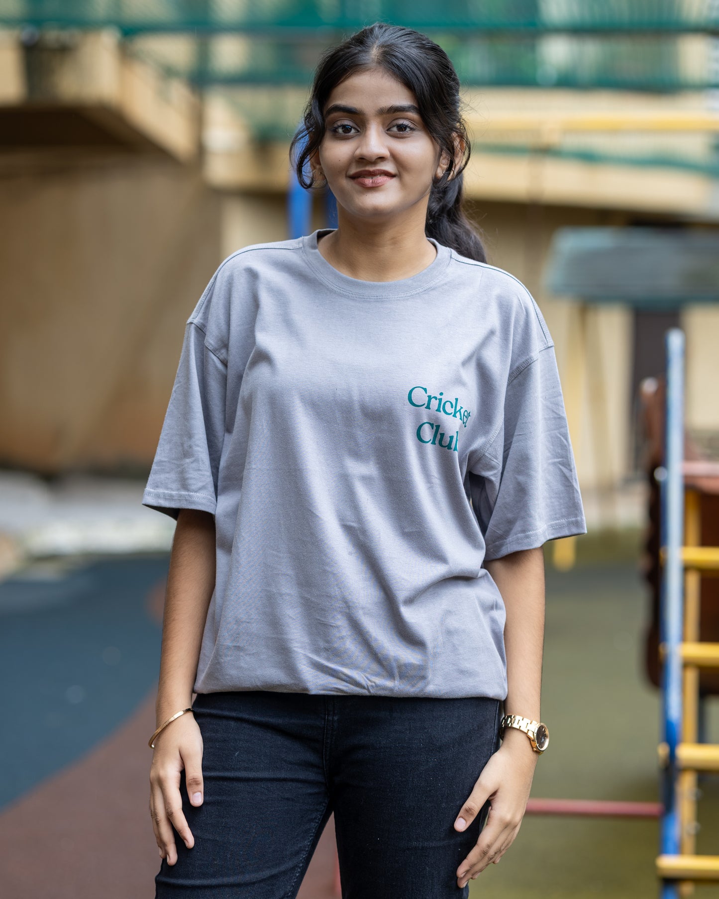 THE CRICKET CLUB Unisex T-shirt